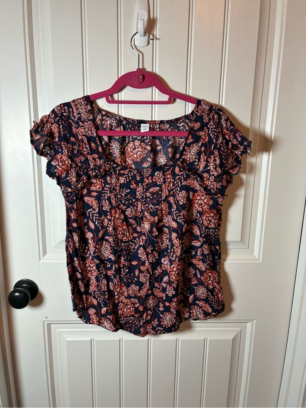 Old Navy Navy Floral Ruffle-Sleeve Top with Rose-Toned Print